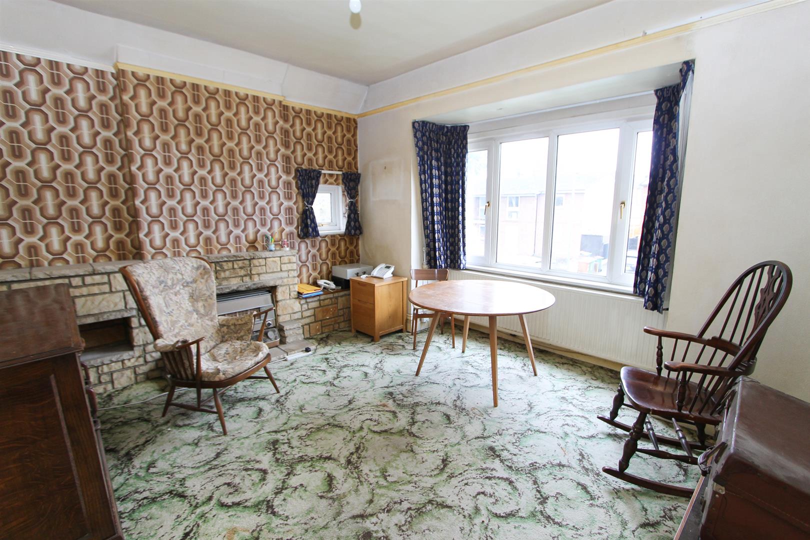 2 bed property in Clyde Road, Wallington